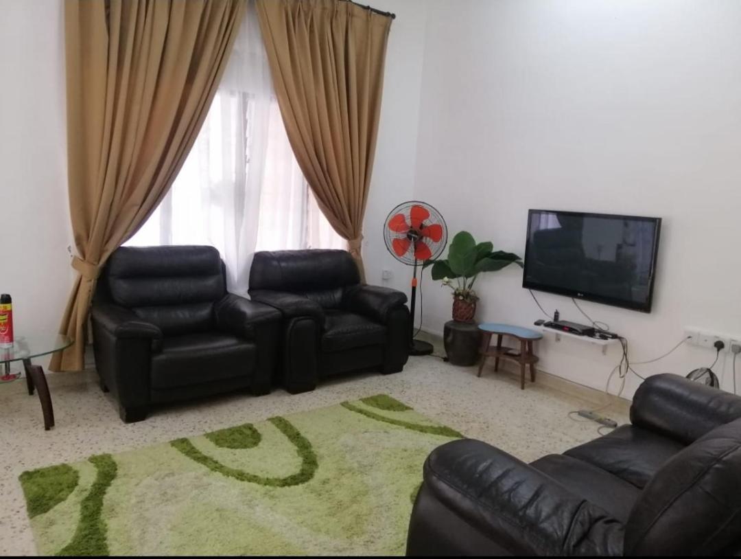 Che Na Homestay Pontian Pontian Kecil Esterno foto